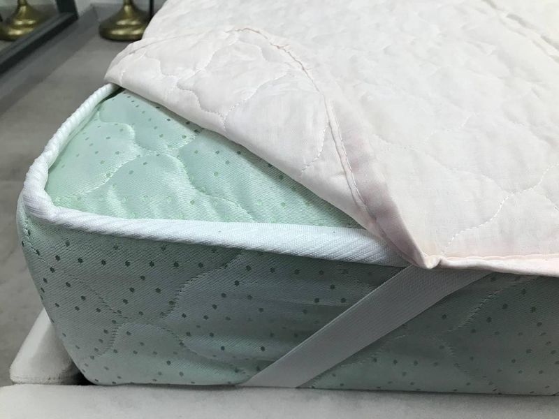 Наматрацник Novita 140х200 см захисний антиалергенний з резинкою по кутах (20-0182cream) 03659 фото
